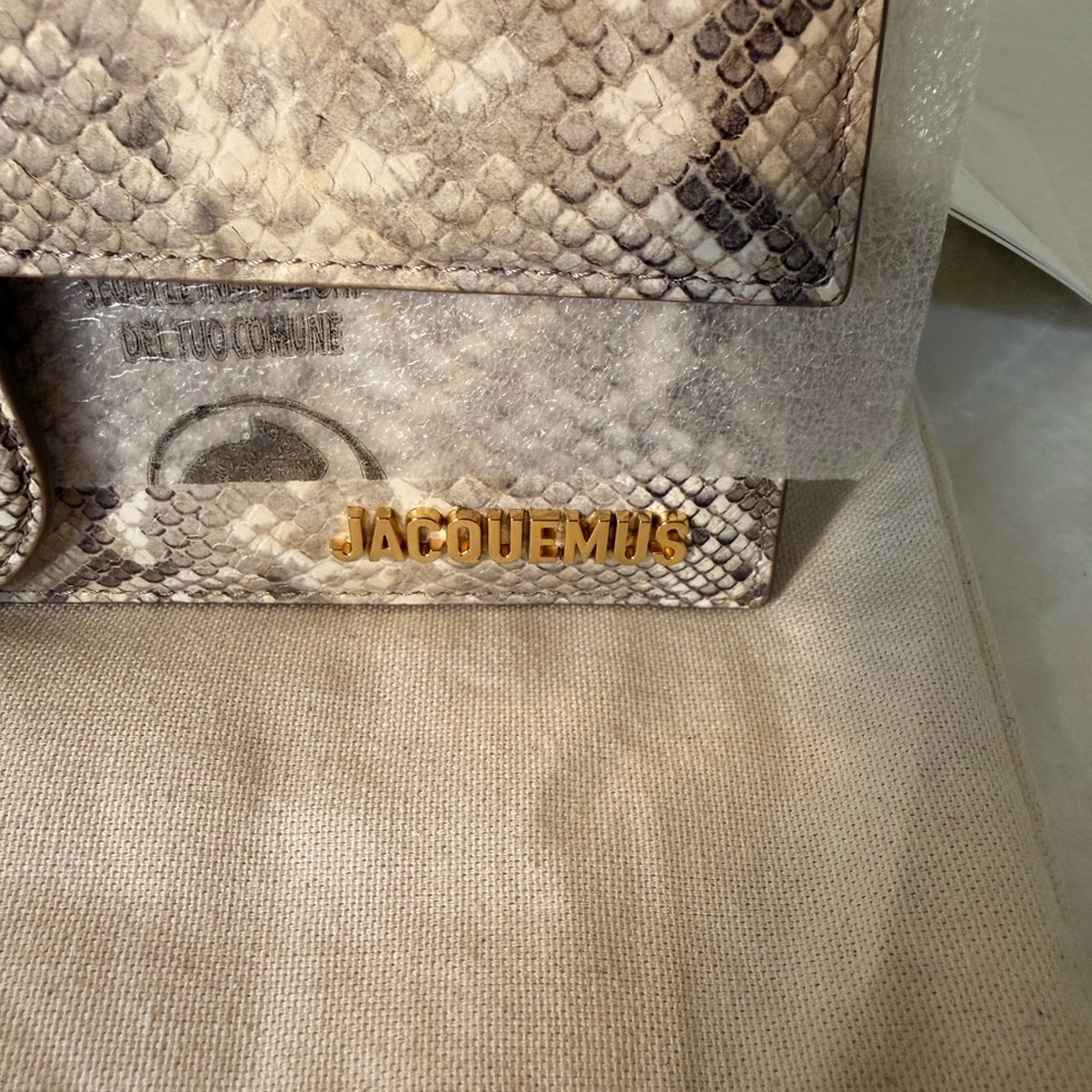 Jacquemus Le Grand Bambino Bag in Snake Embossed - Picture 4 of 16